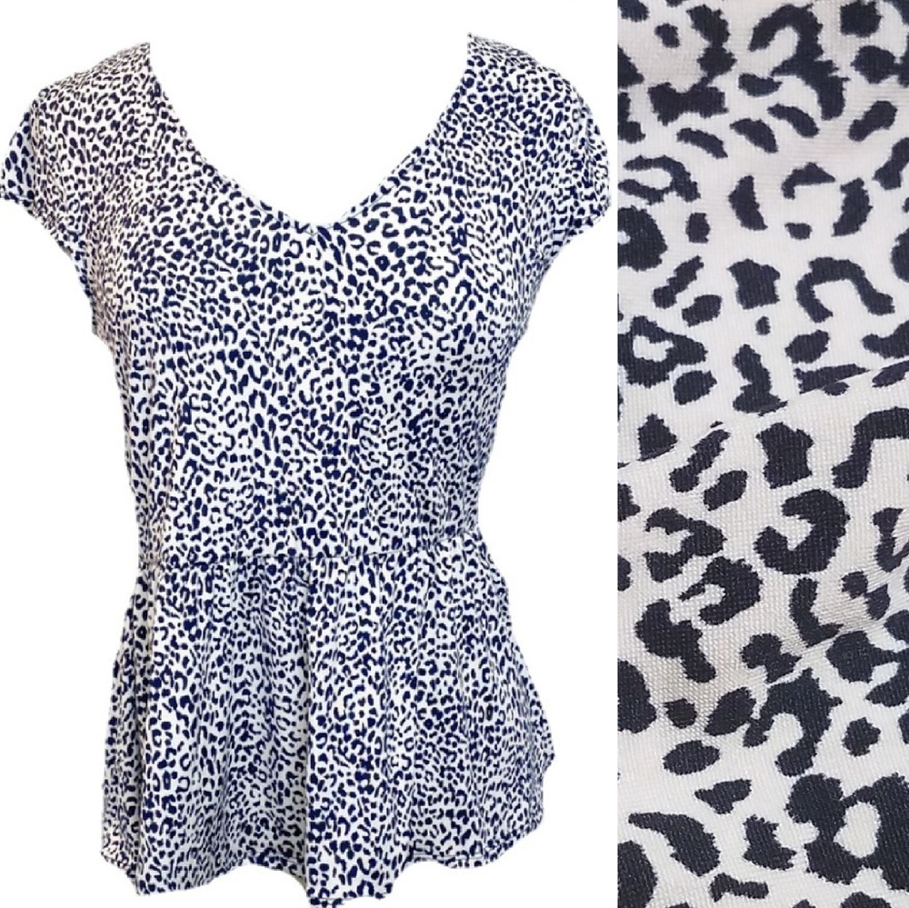 NWOT Kaileigh Navy Leopard short sleeve shirt